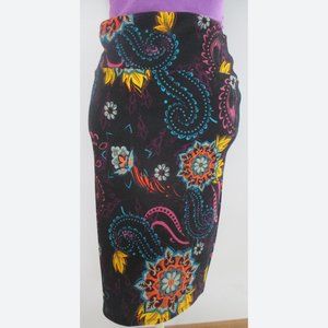 NWOT LULAROE CASSIE PENCIL SKIRT SIZE MEDIUM PAISL